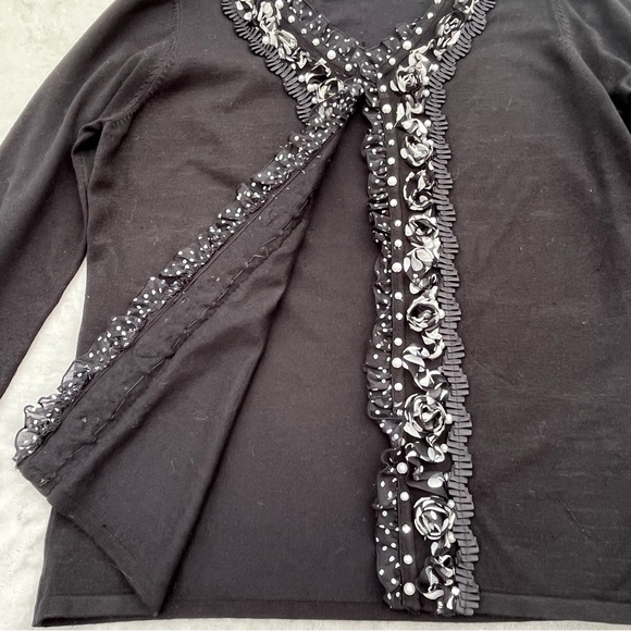 Laura Petites Black One Button Cardigan Sweater With Roses & Ruffles - Picture 6 of 11